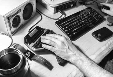 20岁还是油漆工，26岁却成为英超银靴，英格兰神锋的经历太励志